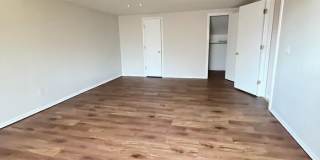 3611 North Drexel Boulevard Gallery 10