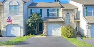 9 ESSEX Court Gallery 1