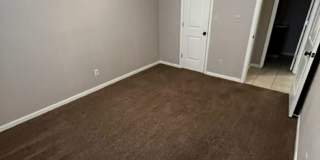 La Place 5th St Gallery 16