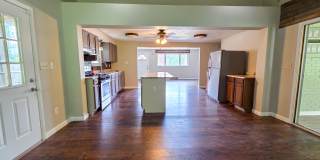 151 Mahoning Drive Gallery 1