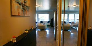Furnished 2 bedroom Condo with view of Lake Union Gallery 23