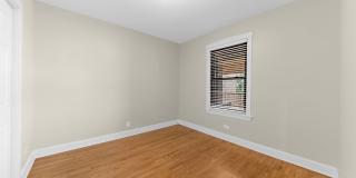 2-Bedroom Gem in Oak Park Historic District Gallery 10