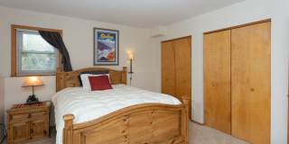 2 bedroom in Frisco. Walk to Main Street! Garage and Yard! Hot tub! Gallery 14