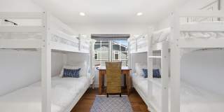 Modern Furnished Balboa Peninsula Beach House with Rooftop Deck Gallery 22