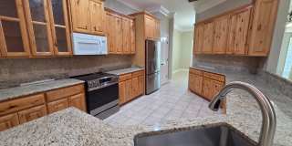 FOR LEASE!! Great location! Gallery 16