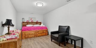 Charming 2BR Apartment in Greeley Gallery 34