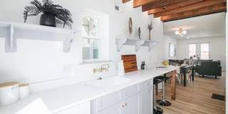 320 IONA AVENUE Gallery 1