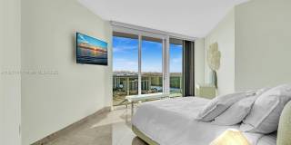 16500 Collins Ave Gallery 66