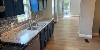 Large Home in Lindenwood Park Gallery 13