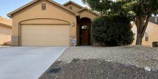 Stunning Organ Mountain Views, Beautiful Upgrades & Solar Savings! Gallery 1