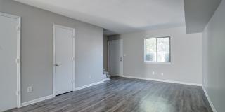 Colonial Village Gallery 18