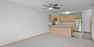 Creekside Commons Apartments Gallery 32