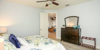 ***STUNNING POOL HOME***4BEDS / 4BATHS***GOLDEN SHORES***FURNISHED SEASONAL RENTAL*** Gallery 48