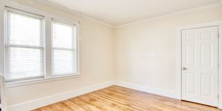 OR BEST OFFER **SPACIOUS FIRST FLOOR 2 BEDROOM WITH WASHER/DRYER SEPARATE DINING ROOM Gallery 16