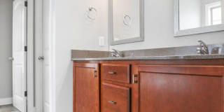 Pet Friendly Four Bedroom with Basement! Gallery 11