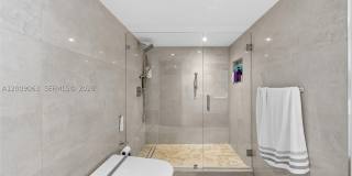 400 S Pointe Dr Gallery 20