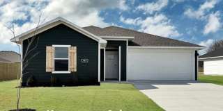 Light-Filled 4-Bedroom Home with Open Floor Plan Gallery 1