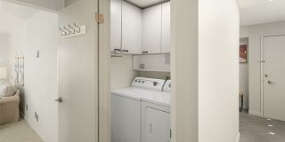 Top Floor Queen Anne Unit! (Beautiful views & 3 Parking Spaces) Gallery 26