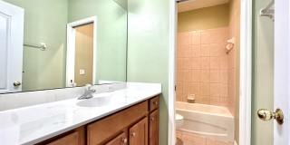 SPACIOUS 5-BEDROOM POOL HOME IN NORTH PORT Gallery 45