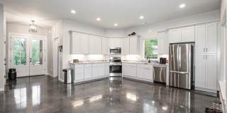 New Rental 3/2 in The Heart of Benton Gallery 5