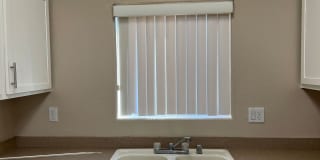 Henderson - 2 bedroom condo Gallery 11