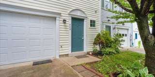 Garage Townhouse For Lease Gallery 1