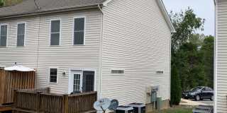 2BR, 2.5 Ba End unit townhouse in Pikes Place 2BR, 2.5 Ba End unit townhouse in Pikes Place Gallery 4