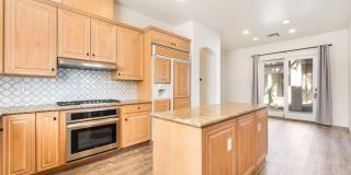 Queensridge Beauty - 5 bedroom on a 1/4+ acre lot Gallery 41