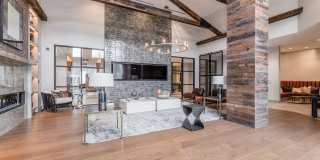 Atlas Crown Gallery 21