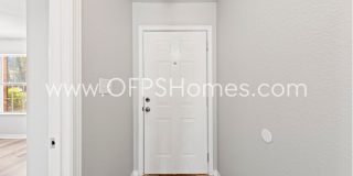 AVAILABLE NOW! HALF OFF FIRST MONTH'S RENT! Gallery 3