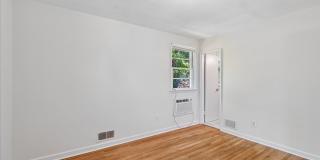 Perfectly Located Single Family Home in Silver Spring Gallery 11