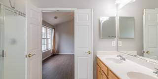 24635 KINGS CANYON Square Gallery 24