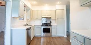 705 N LESTER Avenue Gallery 1