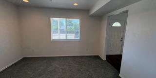 Fully Renovated 3 Bed 2.5 Bath Townhome w/ 1 Car Garage & Yard! Gallery 8