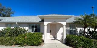 Triplex unit for rent-Fully furnished Gallery 1