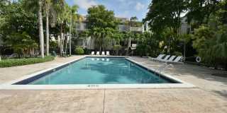 6884 N Kendall Dr Gallery 7