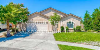 Red Bluff 3 bedroom 2 bathroom with 2 car garage Gallery 1