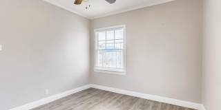Modern 2 Bedroom House With A Huge Backyard! Gallery 14