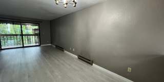 4Plex 2bed x 1.5bath unit in Seattle, minutes away from major highways. Gallery 9