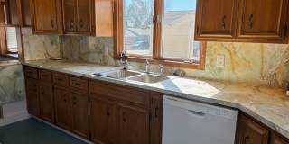 Charming Home in Prime Minot Location Gallery 10