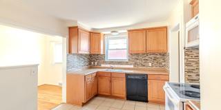 Updated 3 BR/1.5 BA with Finished Basement & Private Fenced Yard - Available Now! Gallery 6