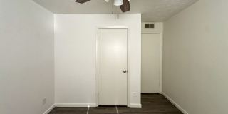 Charming 3 Bed 2 Bath Home with Fenced Yard Gallery 14