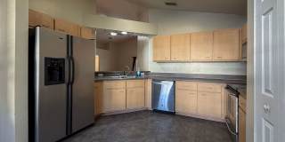 Pet Friendly 3/2 Home in Sorrento Available NOW! *Approved Aplication* Gallery 5