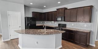 Modern 4-Bed Home with Open Layout in New Braunfels - Realtor Commission: $500 Gallery 14