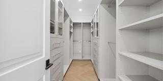 4539 Longridge Avenue Gallery 19