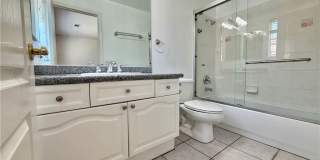 201 N Lincoln Gallery 22