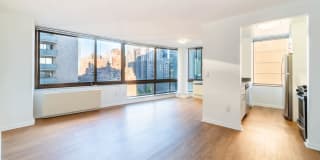 300 East 39th Gallery 15