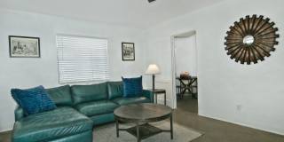 1919 W Earll Drive Gallery 18