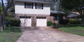 Welcome home to 9716 Temple, Little Rock for rent - ** Move in Special - First Month is Half Price Plus Zero Deposit Option, Please read the full description** Gallery 1