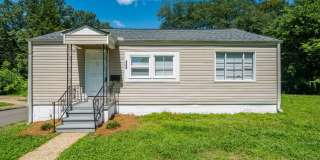 Super Cute & Spotless Corner Lot Home in Bessemer Gallery 1